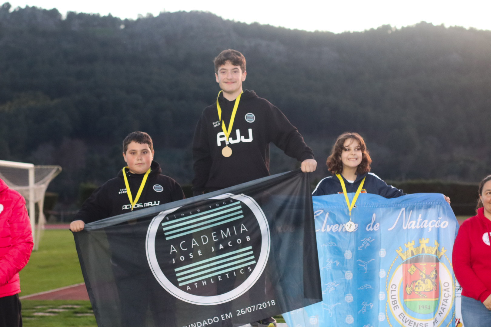 JOSÉ ROQUE VICE-CAMPEÃO DISTRITAL DE DARDO E PESO SUB14