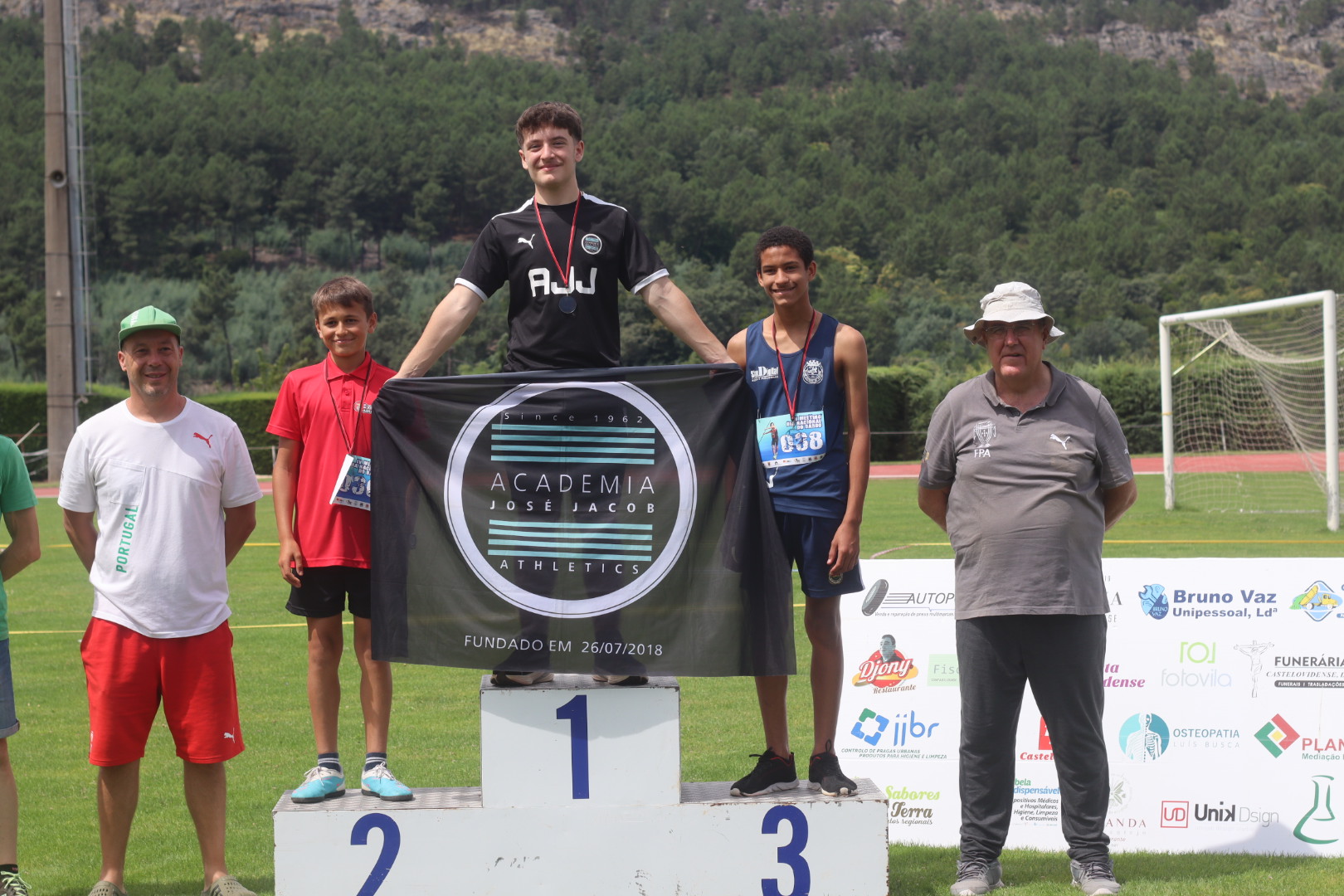 IAN AGOSTINHO VENCE COM EXCELENTE MARCA O IV MEETING DIA NACIONAL DO DARDO EM CASTELO DE VIDE